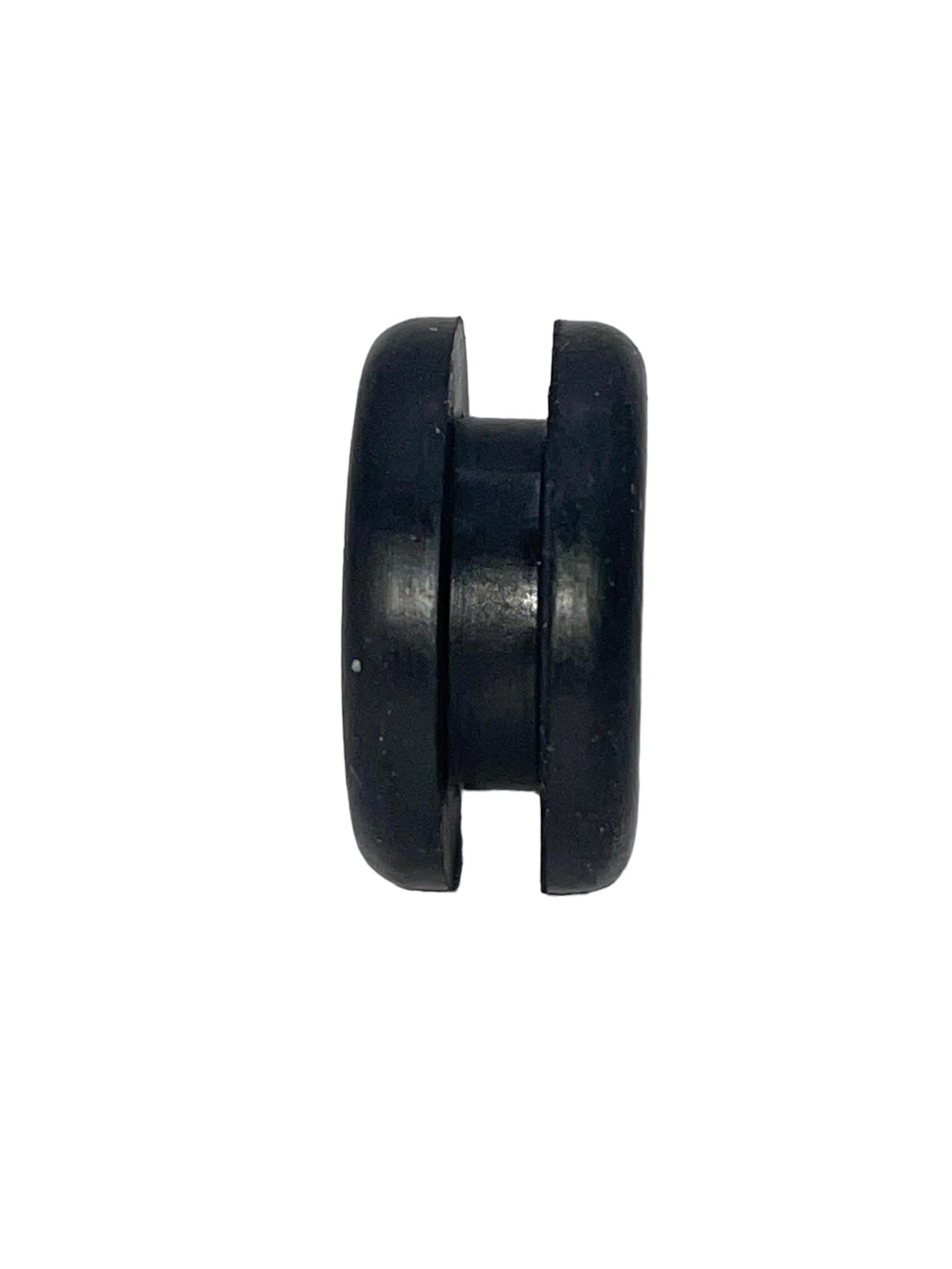 Rubber Grommet to fit 1/2″ Hole in 1/8″ Thick Panel – 5/16″ Inner Diameter (4)