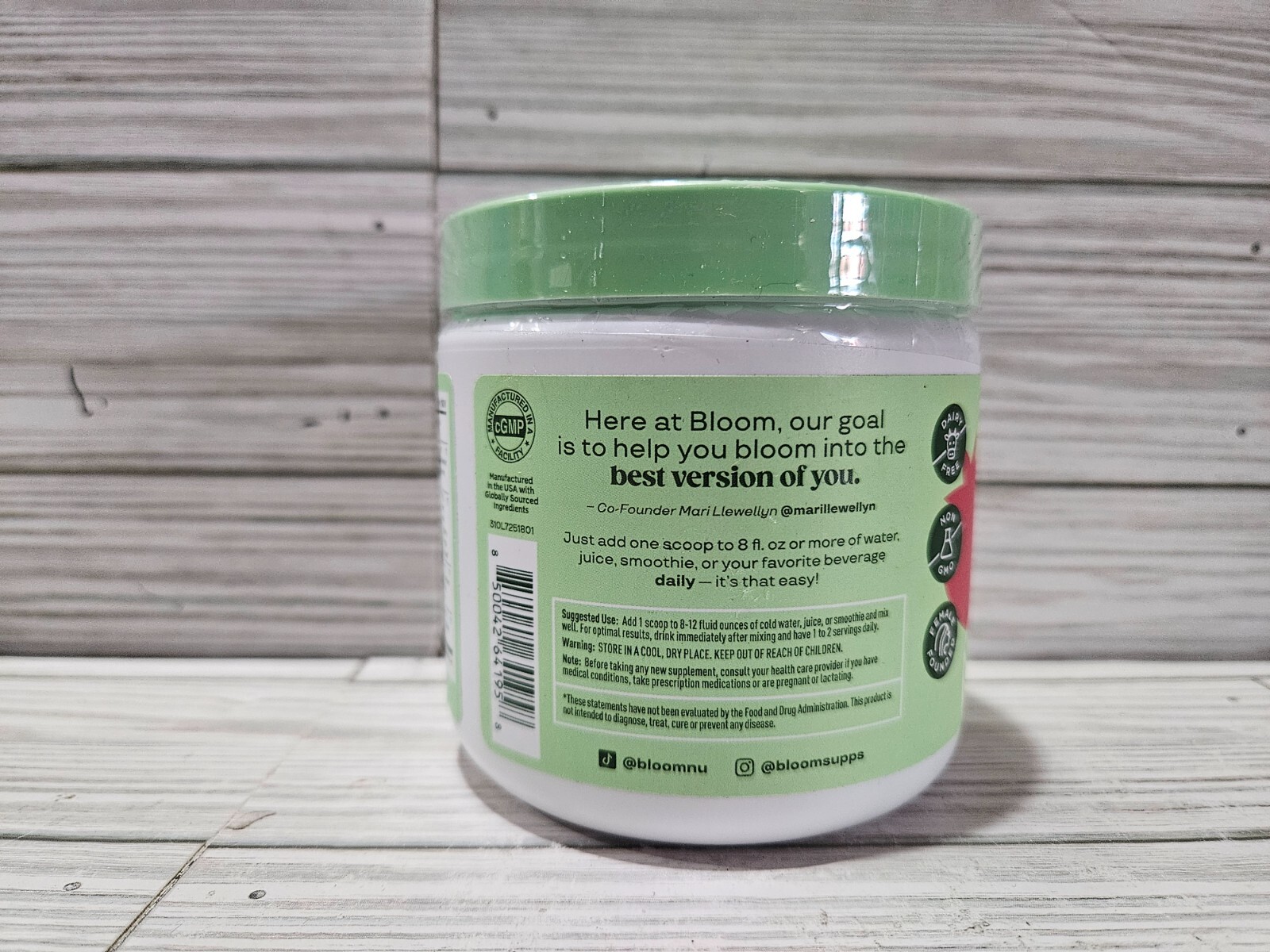 Bloom Greens & Superfoods Powder Strawberry Kiwi 30 Servings 6.39 oz Exp 6/2026