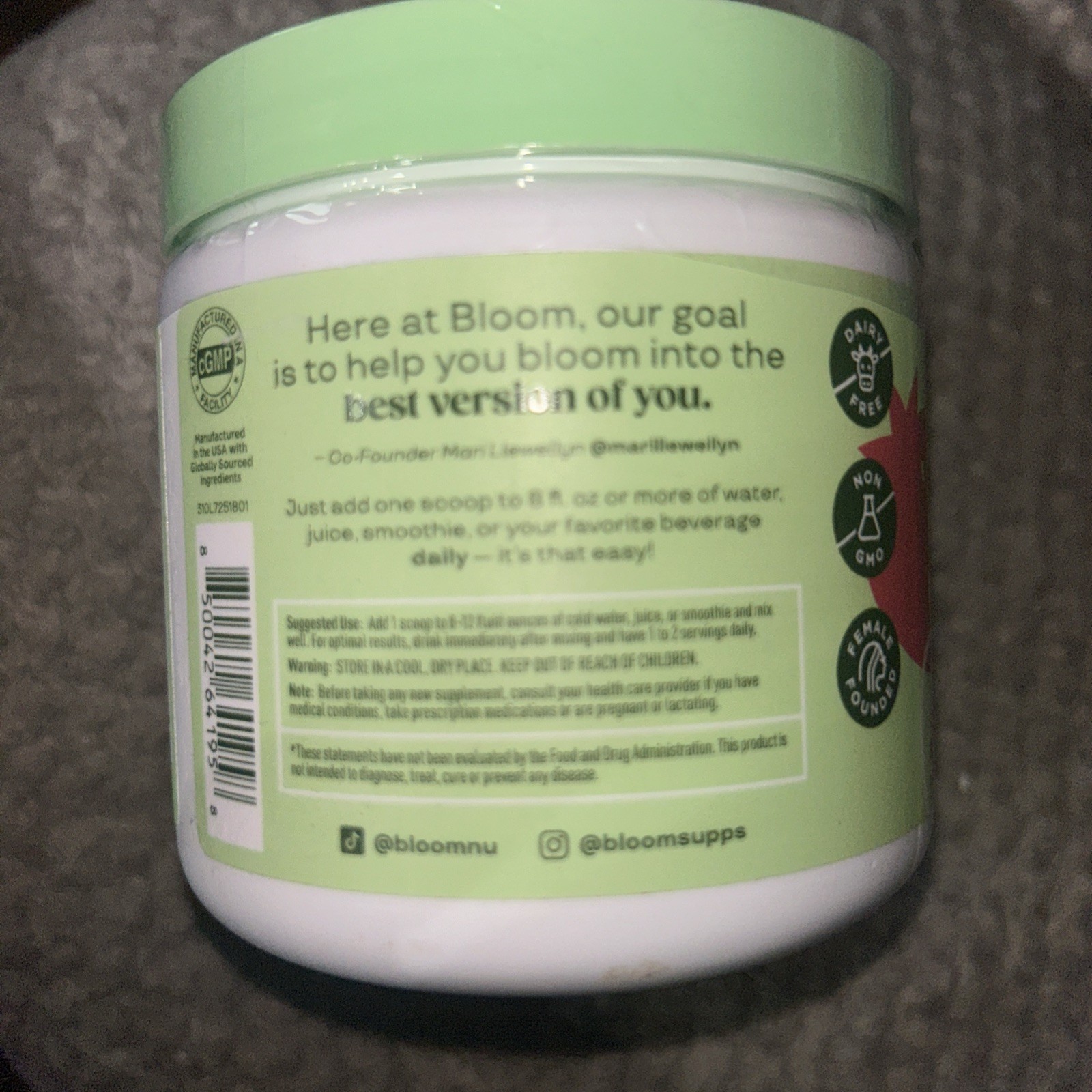 Bloom Greens & Superfoods Powder Strawberry Kiwi 30 Servings 6.39 oz Exp 6/2026