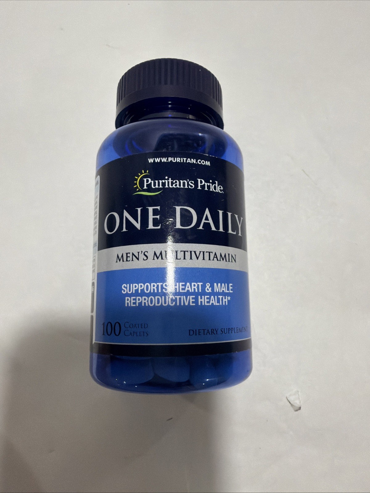 Puritan’s Pride One Daily Men’s Multivitamin/100-caplet bottle/USA/Exp 05/27 A11
