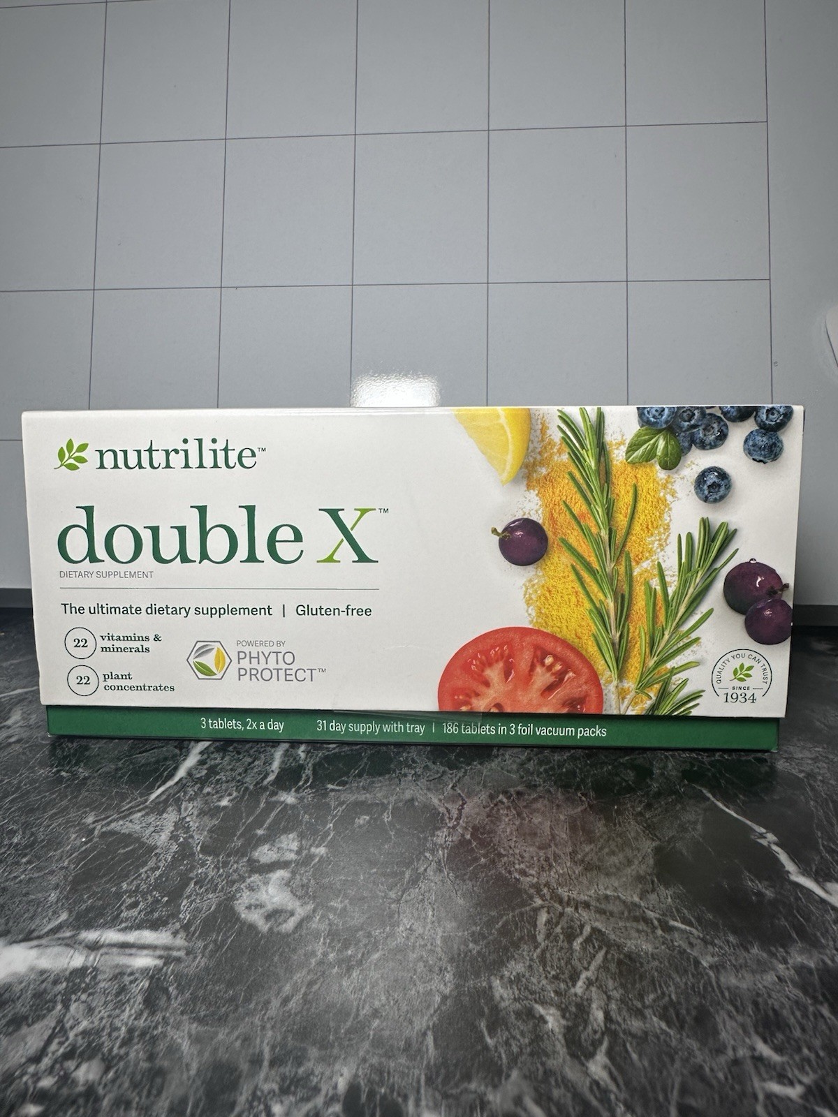 Nutrilite Double X Multivitamin Dietary Supplement 31 day w/ compartment case