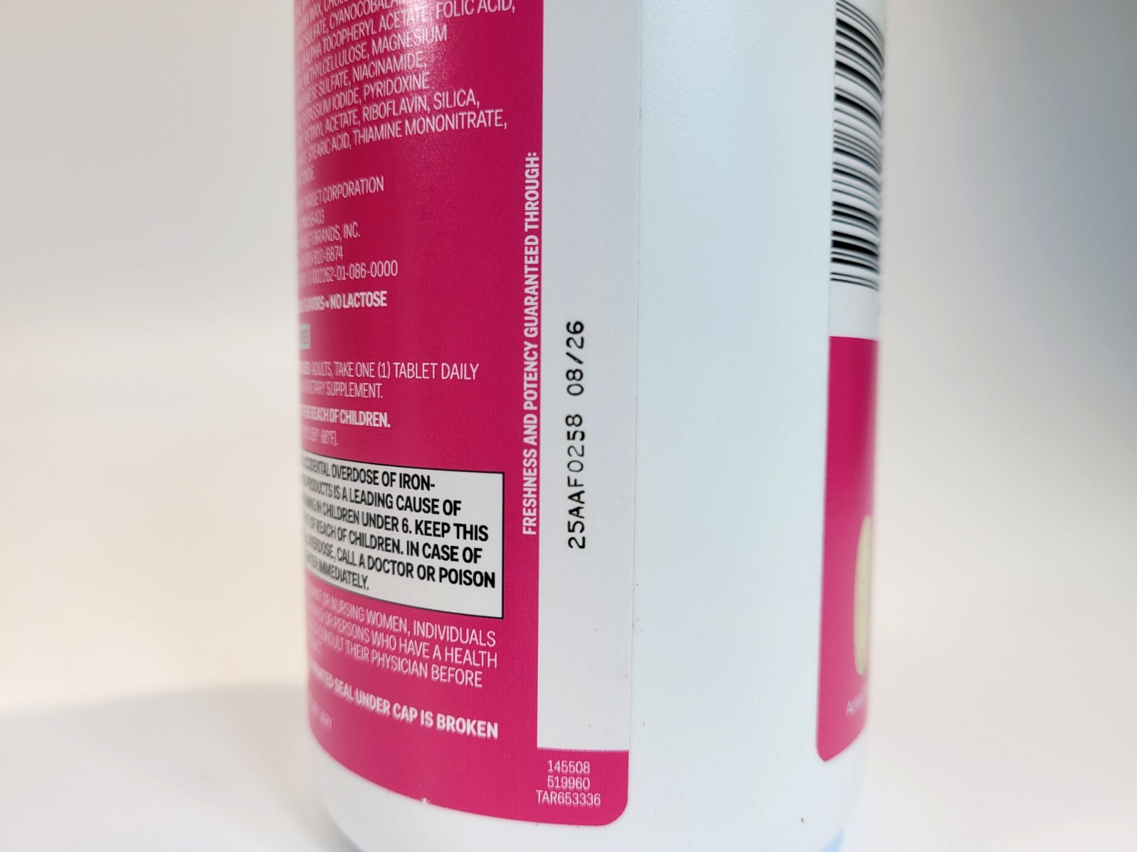 UP&UP Womens Daily Multivitamin/Multimineral 300ct EXP. DATE: 08/26